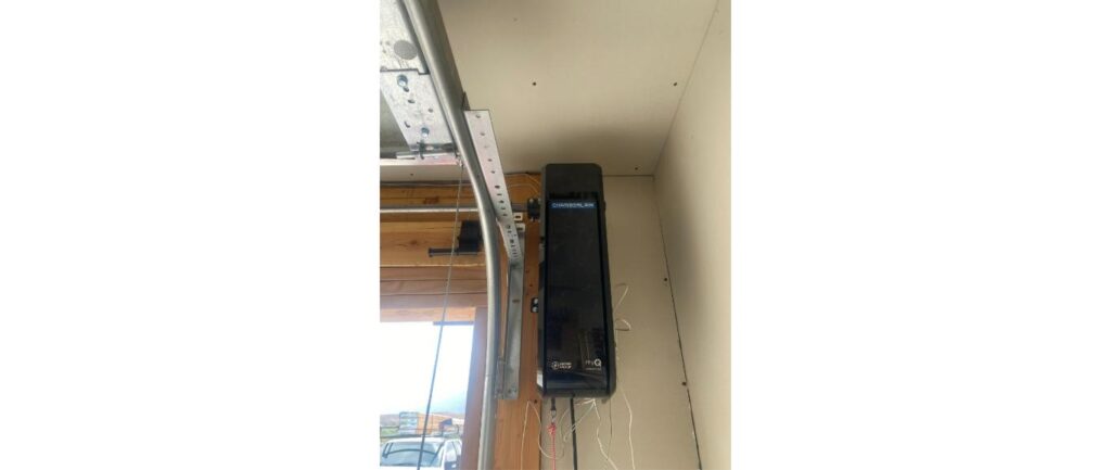 Outdated garage door opener upgrade in Kaysville, Utah